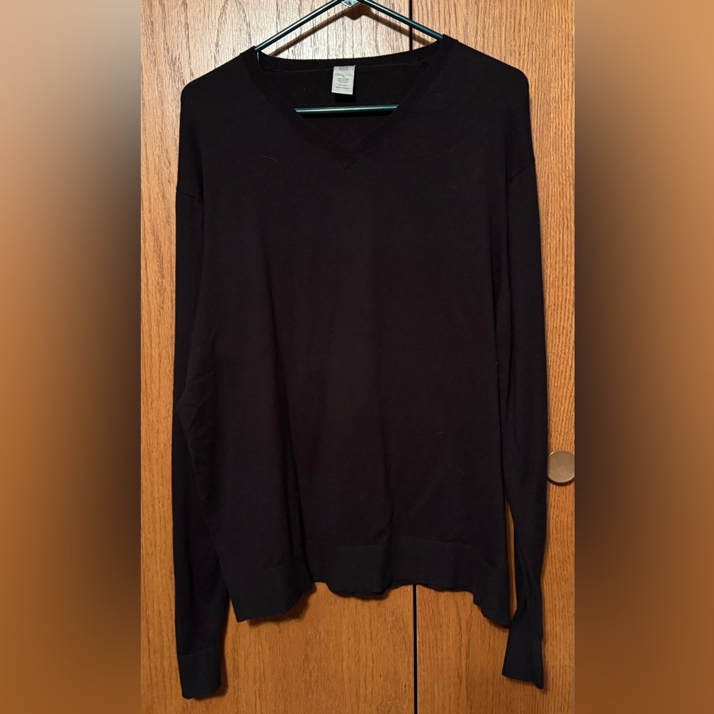 Gap Men’s V-neck Sweater